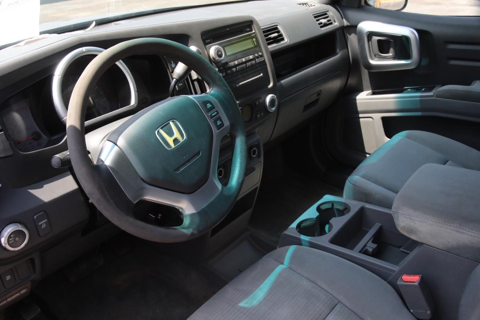 2008 BLUE HONDA RIDGELINE RT (2HJYK16228H) with an 3.5L V6 SOHC 24V engine, 5-SPEED AUTOMATIC transmission, located at 420 E. Kingsbury St., Seguin, TX, 78155, (830) 401-0495, 29.581060, -97.961647 - Photo#6